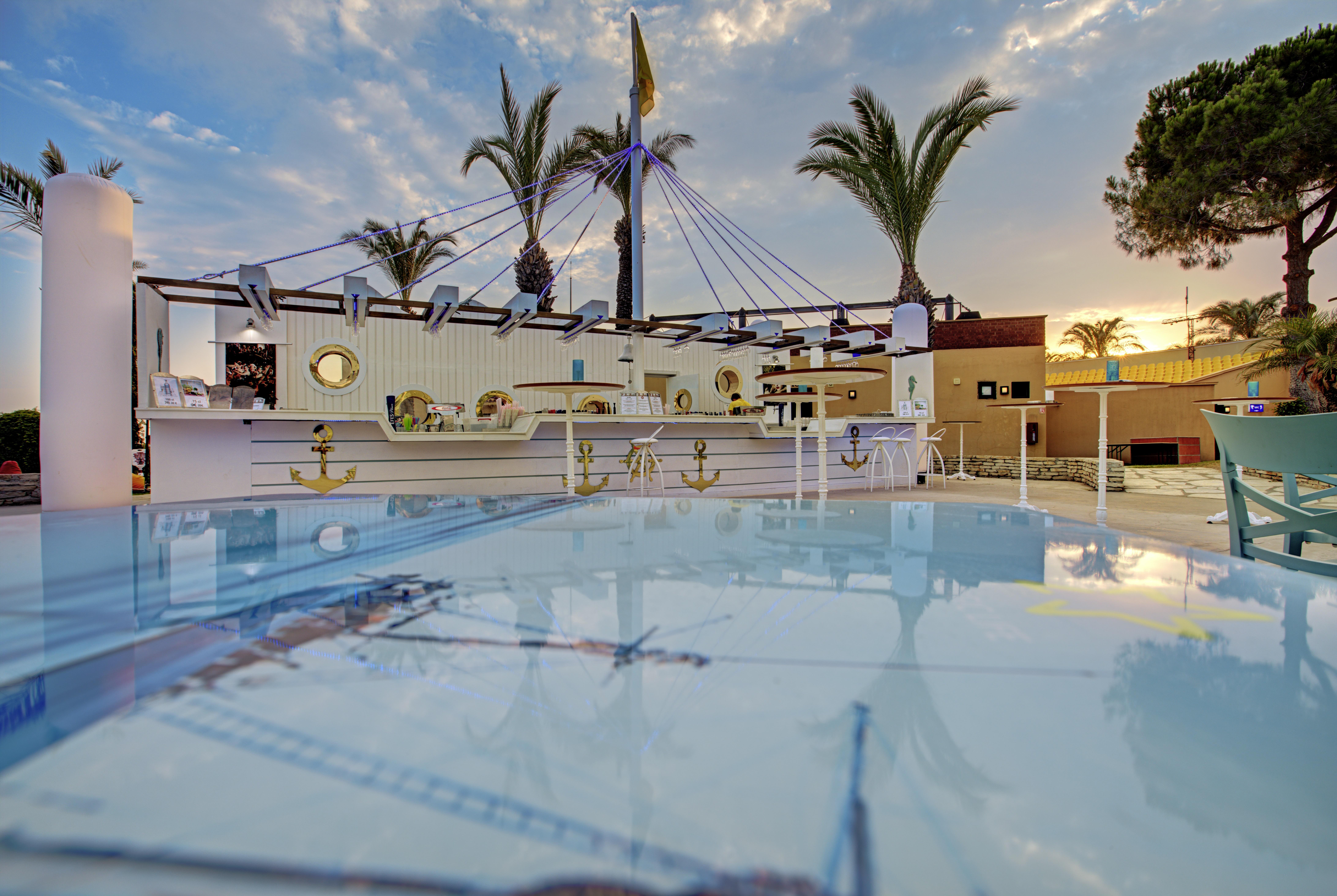 Asteria Family Resort Belek Αττάλεια Εξωτερικό φωτογραφία The pool at the hotel
