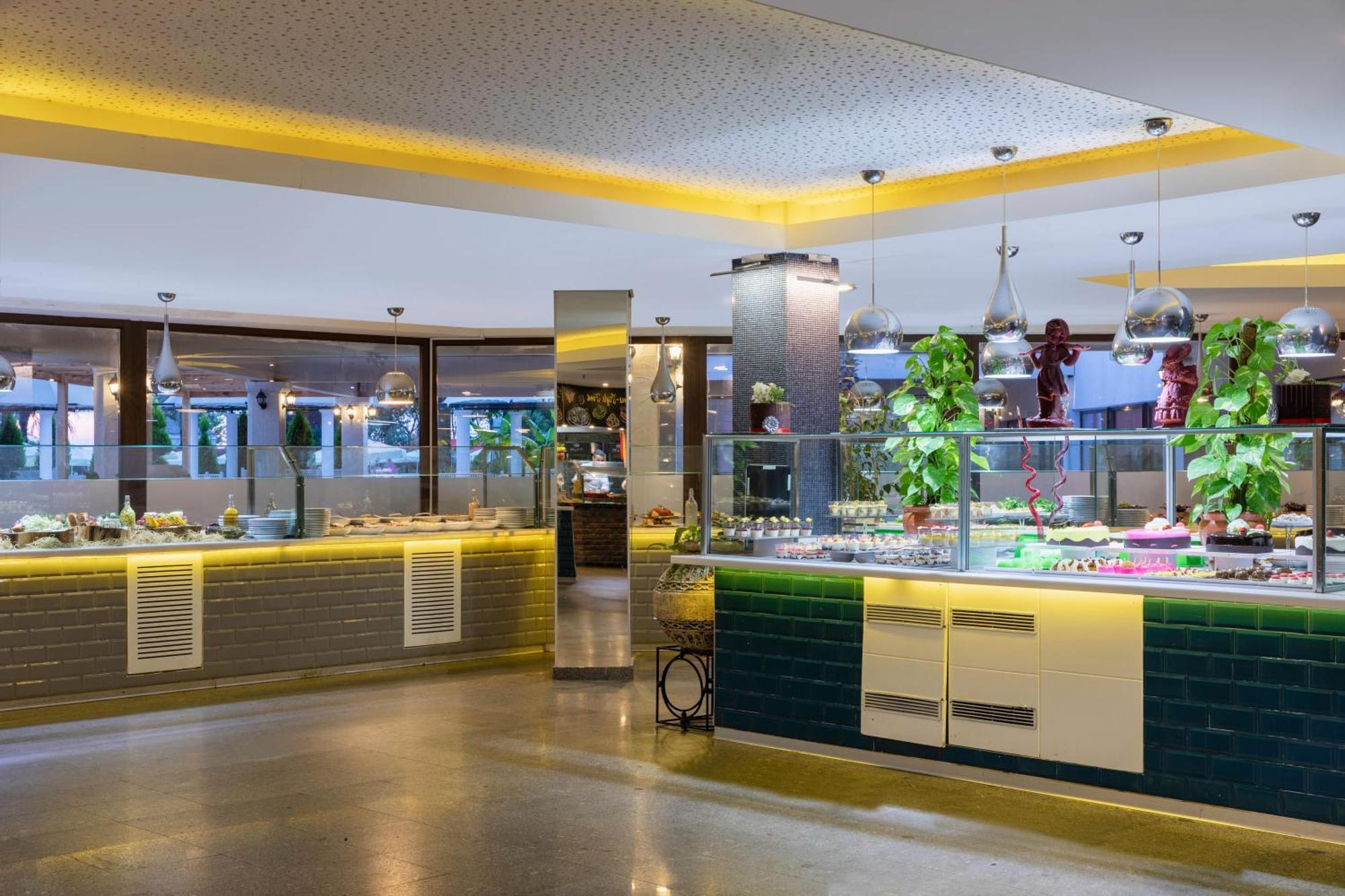 Asteria Family Resort Belek Αττάλεια Εξωτερικό φωτογραφία The buffet at the hotel